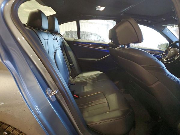 2019 BMW 530