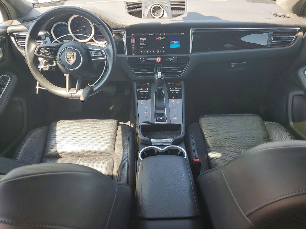 2023 PORSCHE MACAN