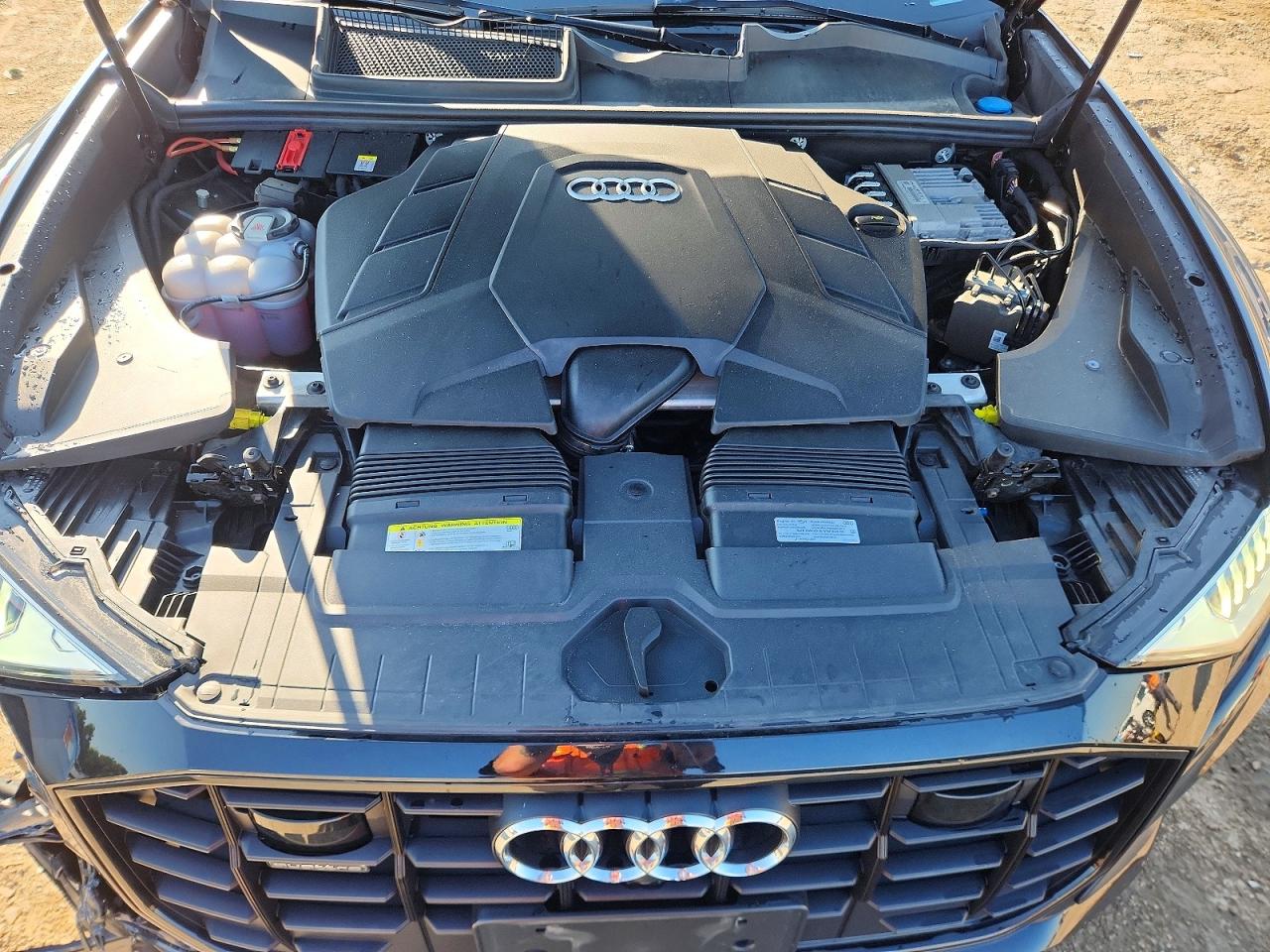 2020 AUDI Q8