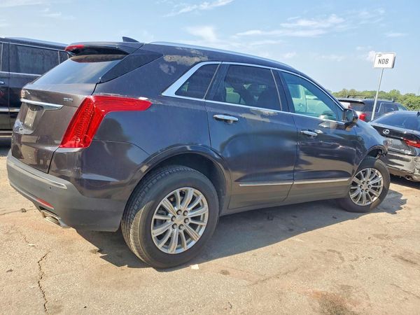 2017 CADILLAC XT5 Base