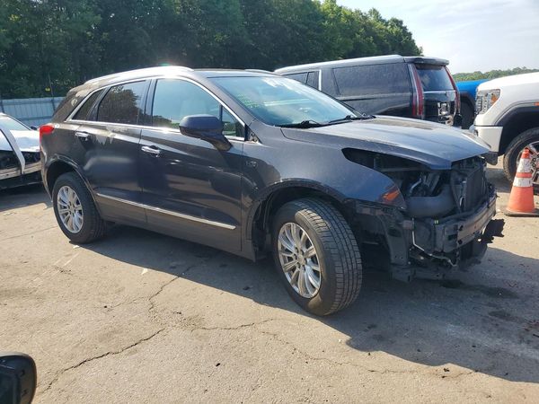 2017 CADILLAC XT5 Base