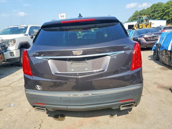 2017 CADILLAC XT5 Base