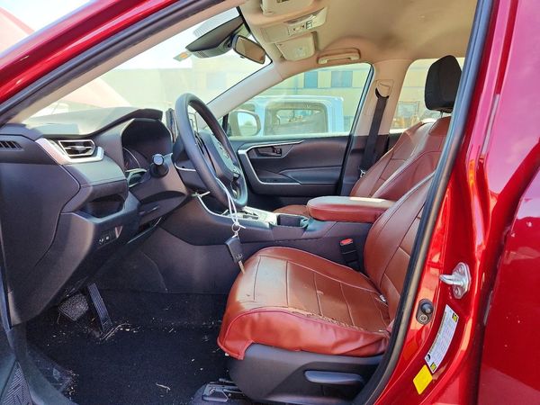 2022 TOYOTA RAV4 LE