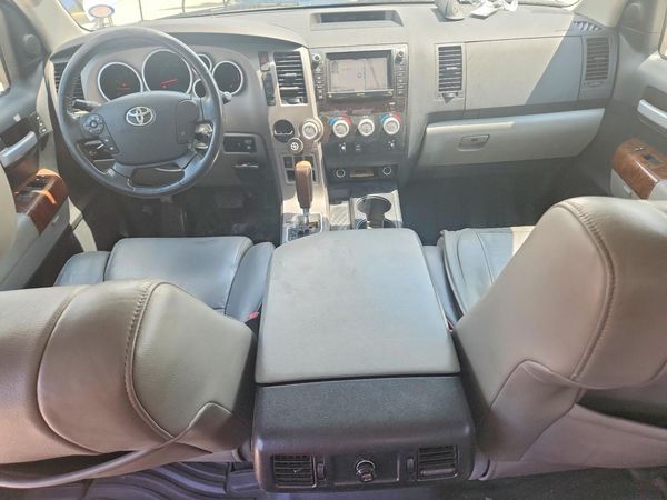 2012 TOYOTA TUNDRA Limited