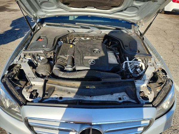 2018 MERCEDES-BENZ E-CLASS E300 — Engine bay