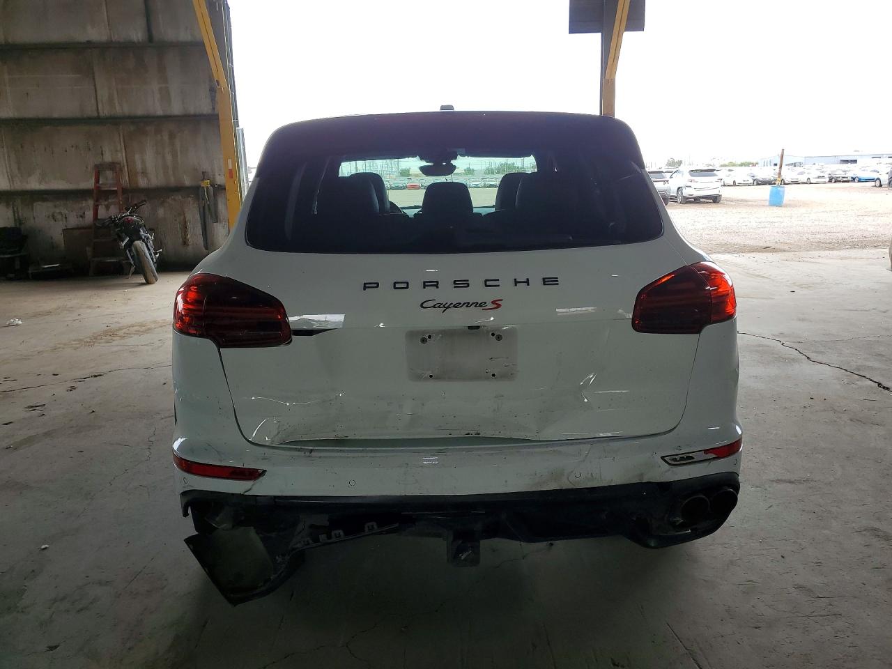 2017 PORSCHE CAYENNE