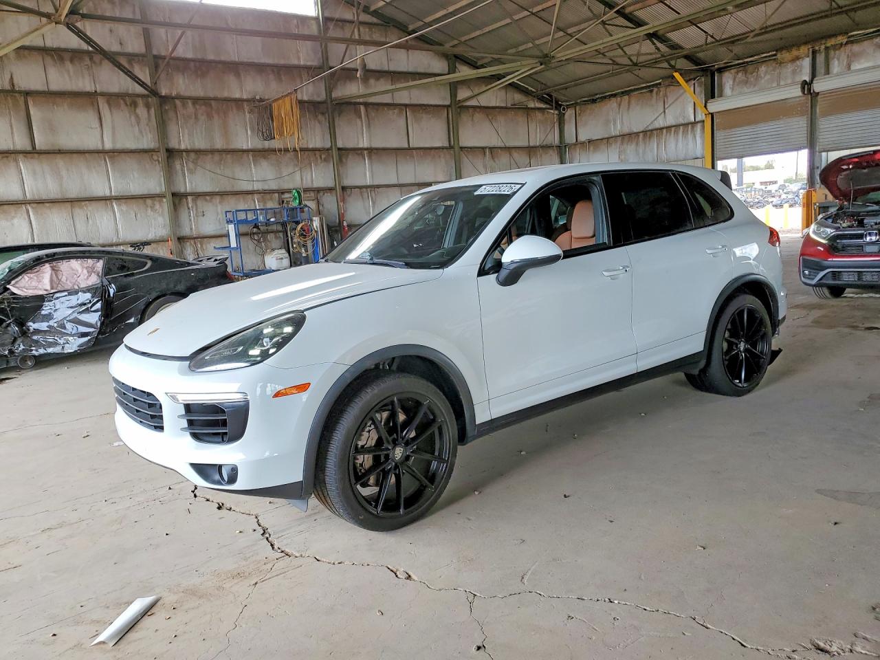 2017 PORSCHE CAYENNE
