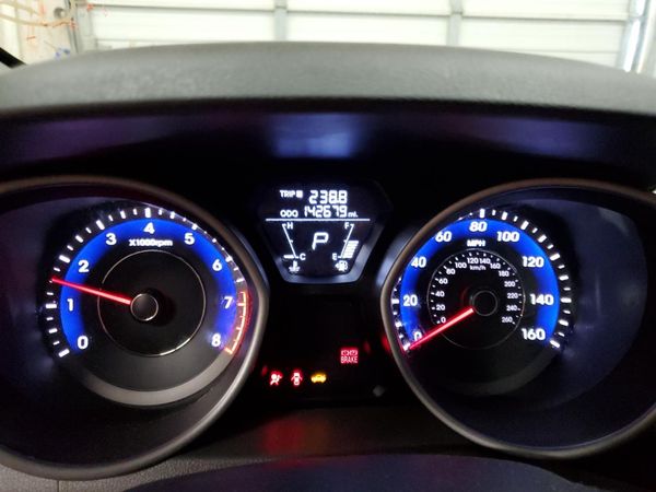 2013 HYUNDAI ELANTRA