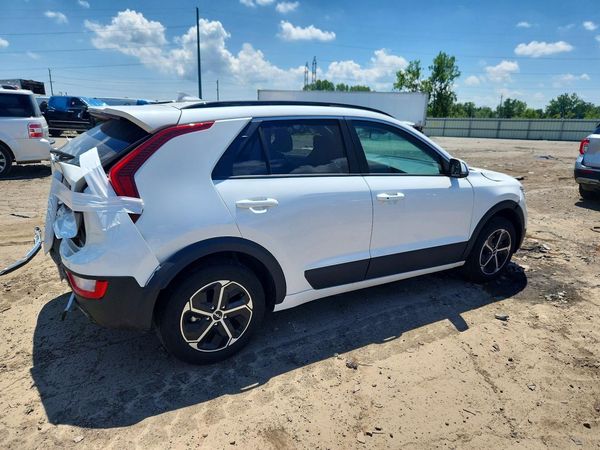 2023 KIA NIRO EX