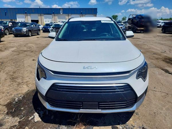 2023 KIA NIRO EX