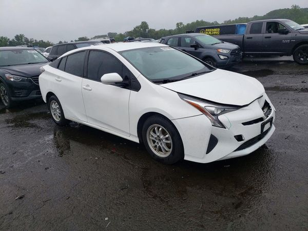 2016 TOYOTA PRIUS One/Two