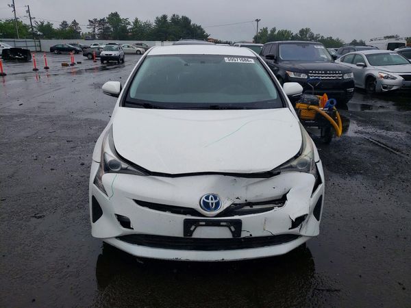 2016 TOYOTA PRIUS One/Two