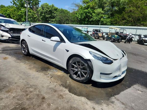 2021 TESLA MODEL 3