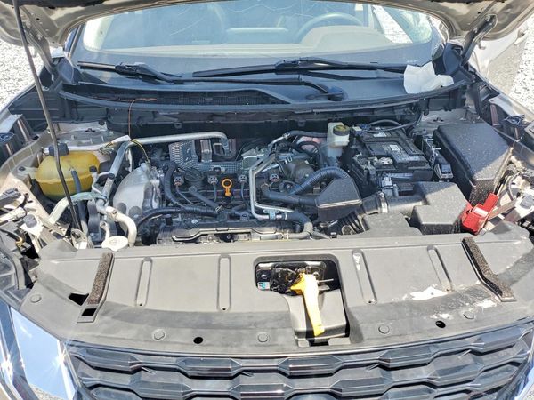 2021 NISSAN ROGUE SL — Engine bay