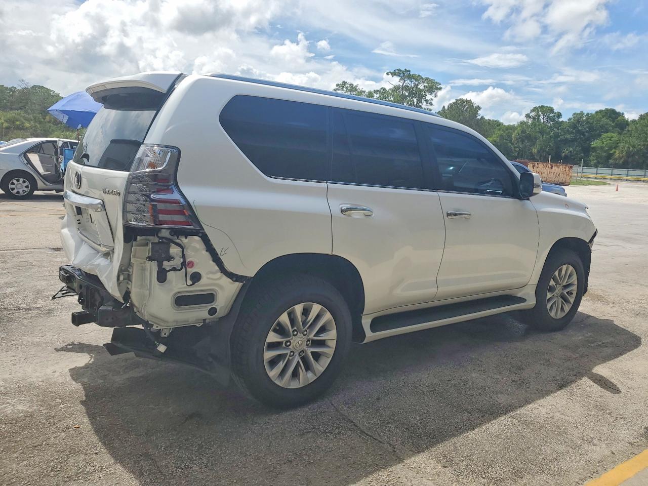 2023 LEXUS GX 460 Premium