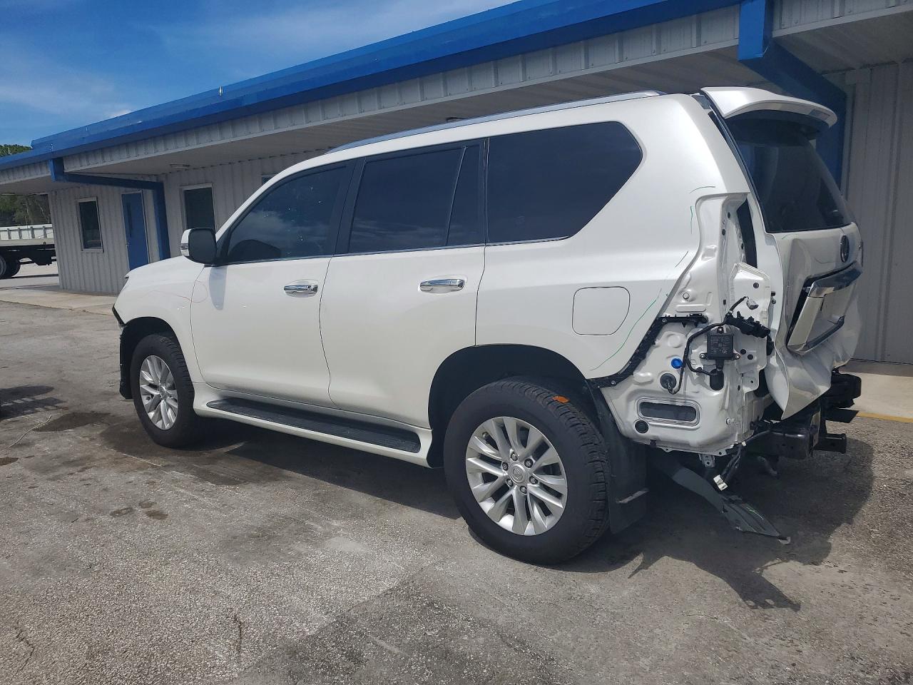 2023 LEXUS GX 460 Premium