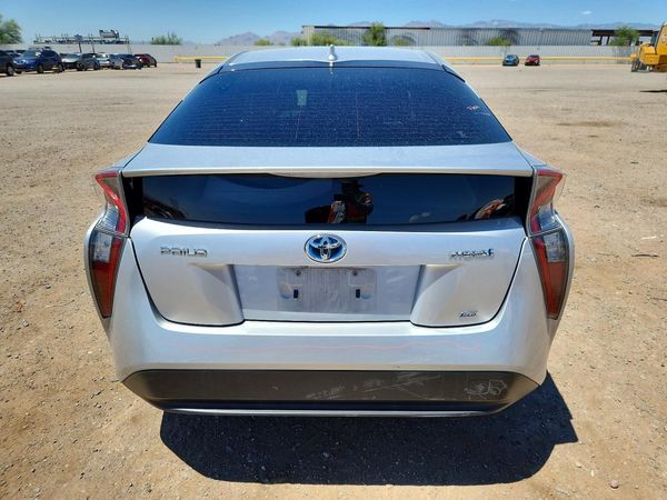 2016 TOYOTA PRIUS
