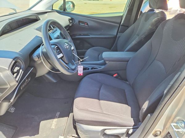 2016 TOYOTA PRIUS
