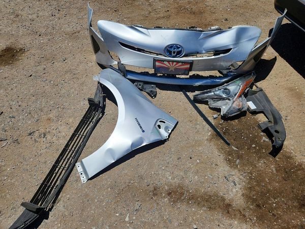 2016 TOYOTA PRIUS