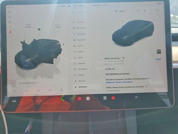 2025 TESLA MODEL Y