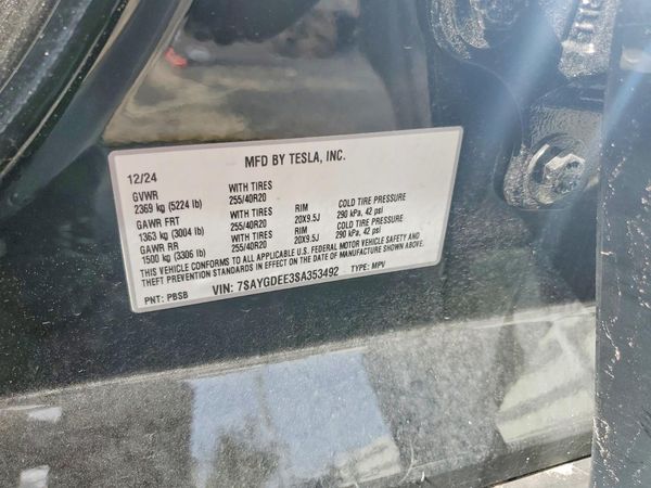 2025 TESLA MODEL Y