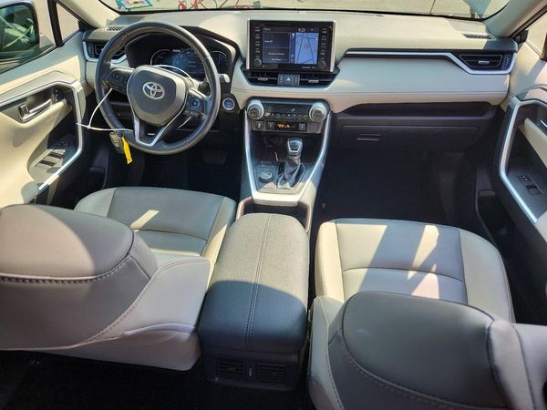 2019 TOYOTA RAV4
