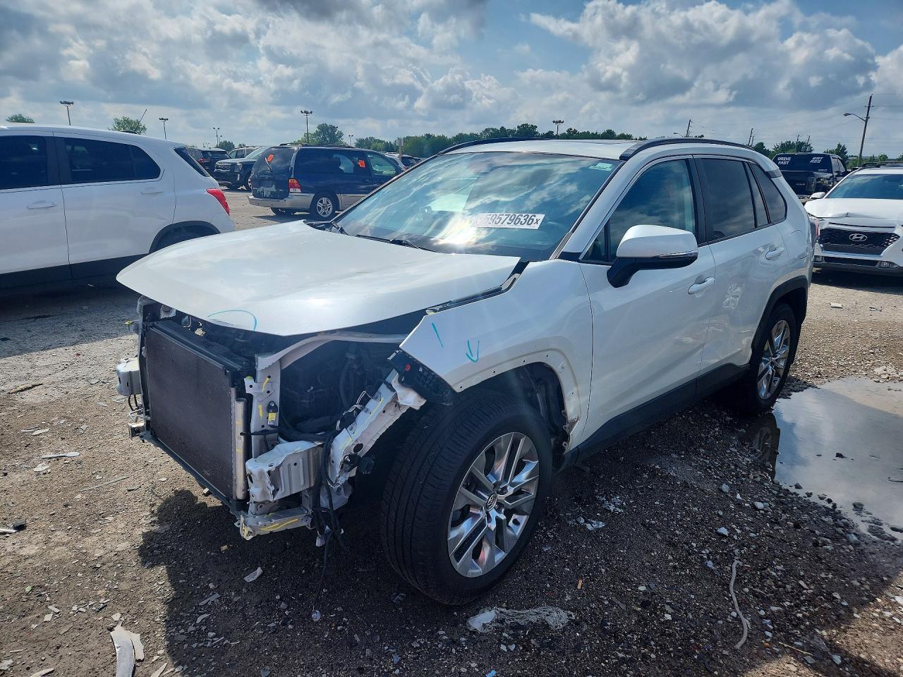2021 TOYOTA RAV4 XLE Premium