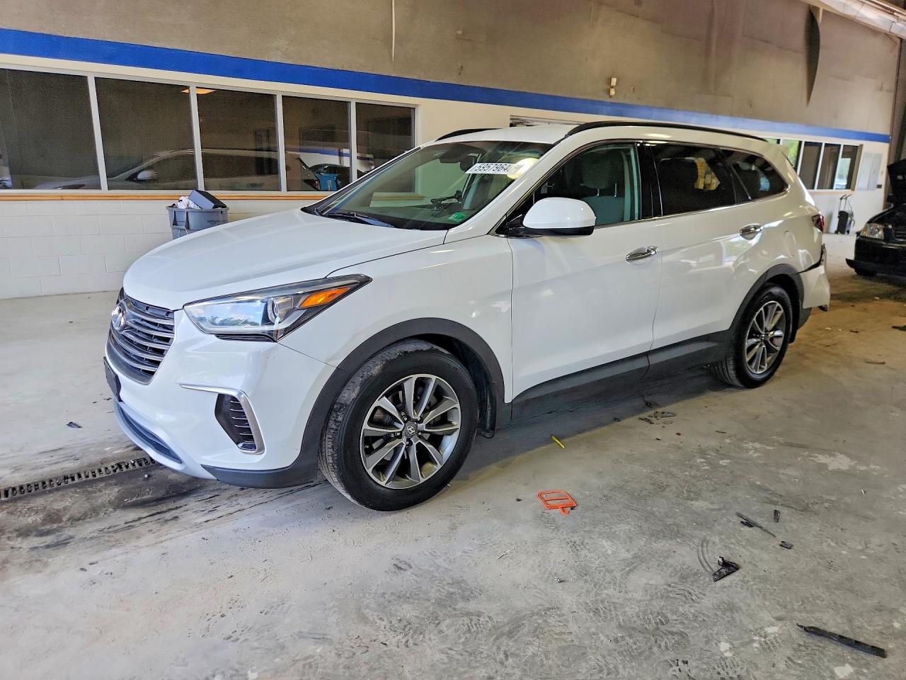 2018 HYUNDAI SANTA FE SE Base