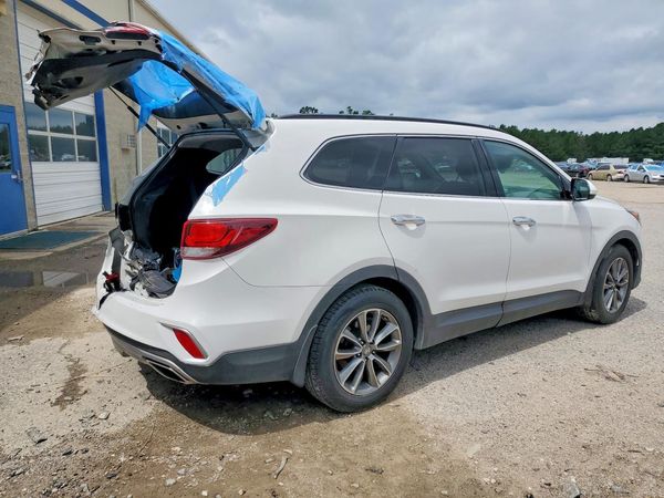 2018 HYUNDAI SANTA FE SE Base