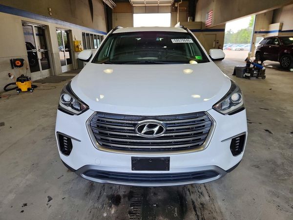 2018 HYUNDAI SANTA FE SE Base