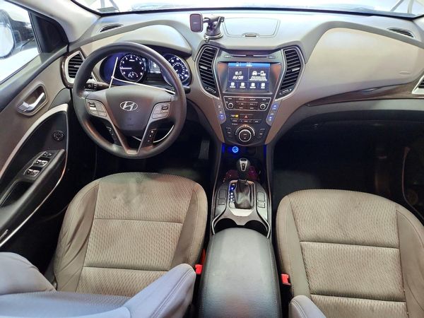 2018 HYUNDAI SANTA FE SE Base