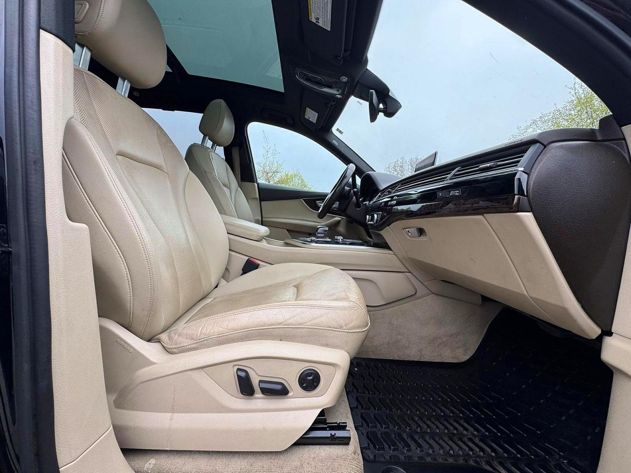 2017 AUDI Q7 quattro Premium Plus
