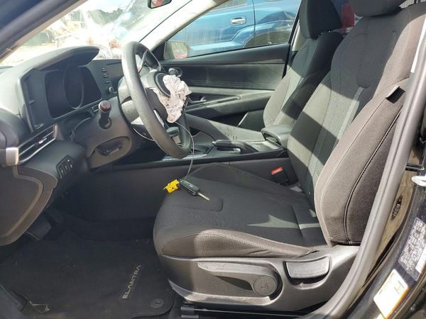2021 HYUNDAI ELANTRA