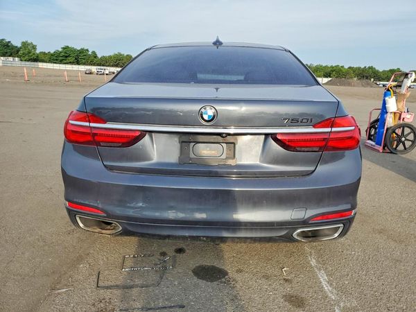 2016 BMW 740