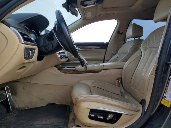 2016 BMW 740