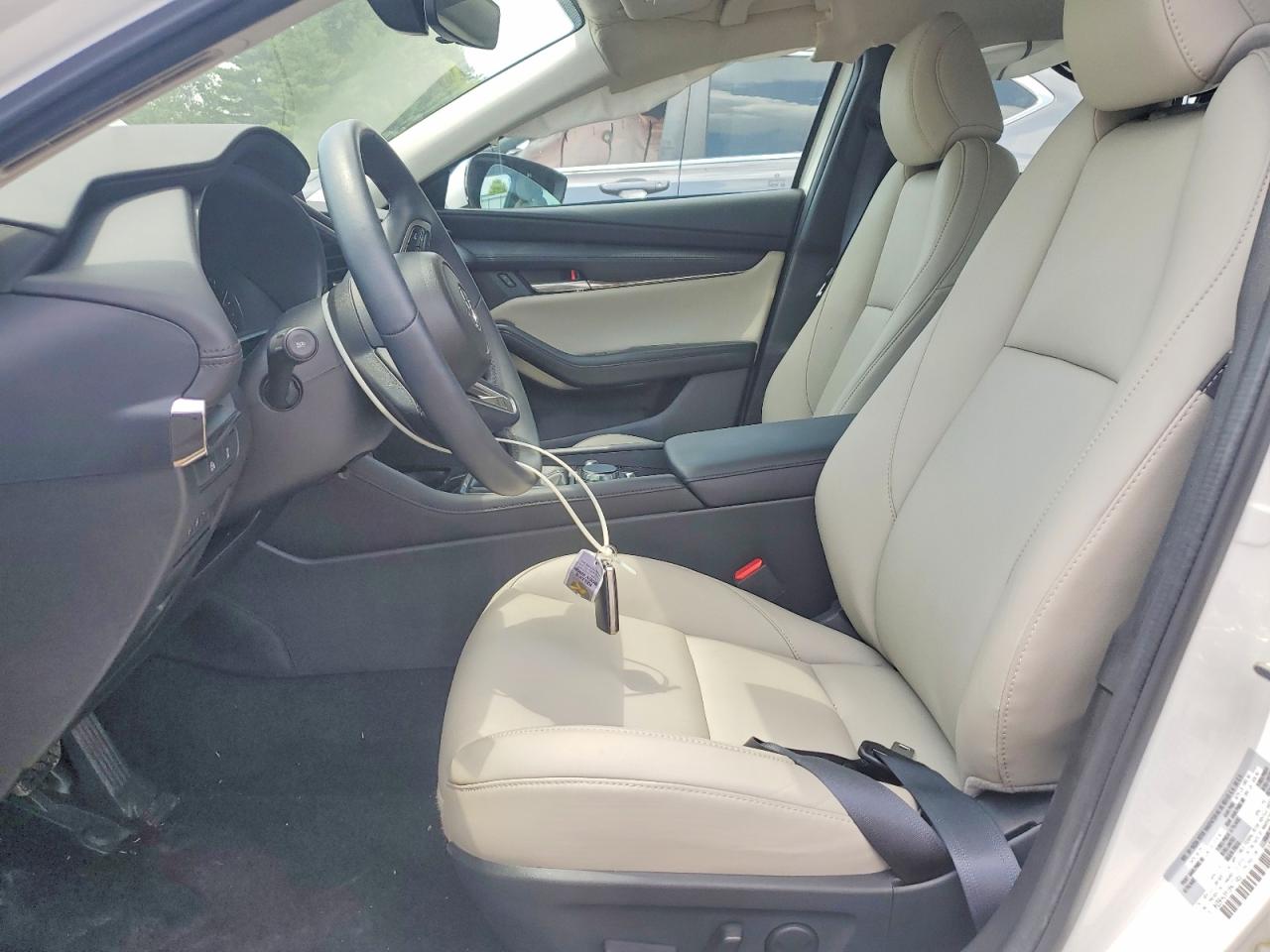 2025 MAZDA 3 Preferred Package