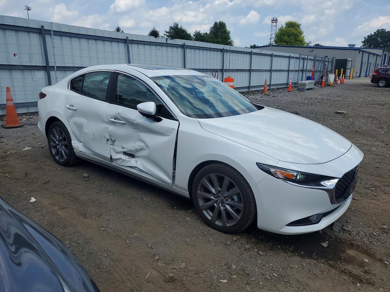 2025 MAZDA 3 Preferred Package