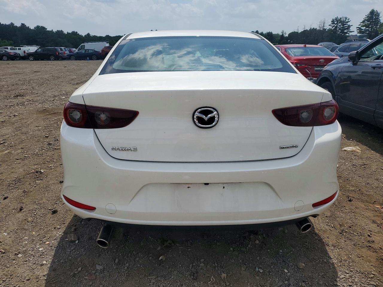 2025 MAZDA 3 Preferred Package