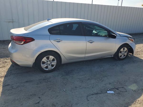 2017 KIA FORTE LX Base