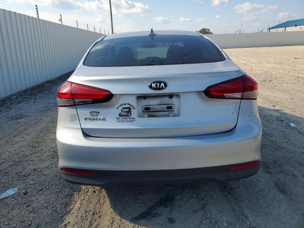 2017 KIA FORTE LX Base