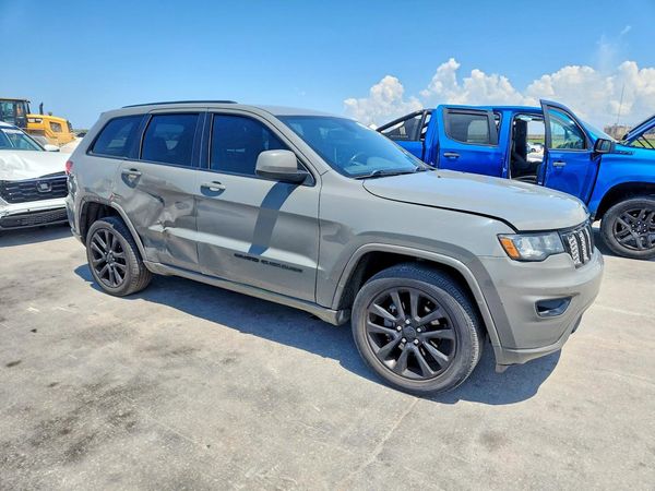 2020 JEEP GRAND CHEROKEE Laredo