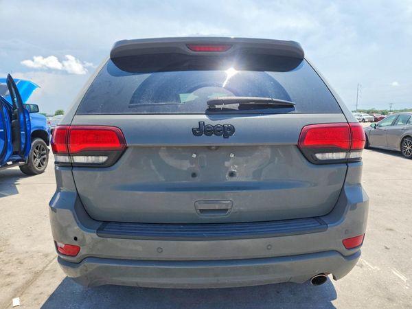 2020 JEEP GRAND CHEROKEE Laredo