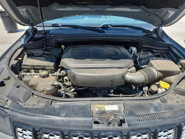 2020 JEEP GRAND CHEROKEE Laredo