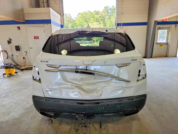 2021 CADILLAC XT5 Sport