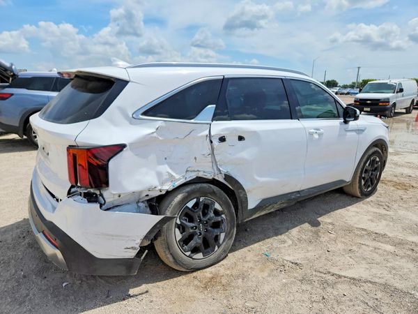 2025 KIA SORENTO