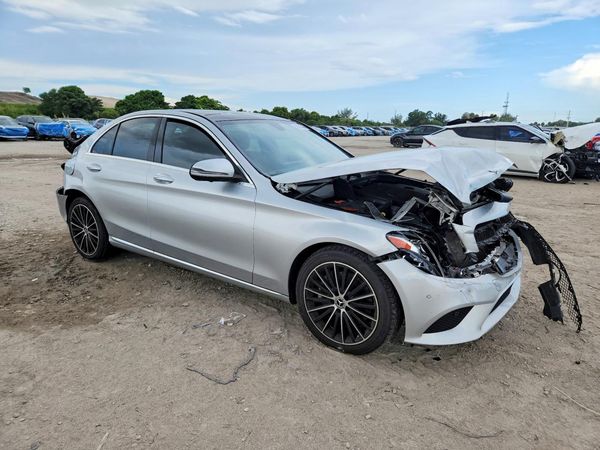 2021 MERCEDES-BENZ C-CLASS C300 — Passenger 3/4