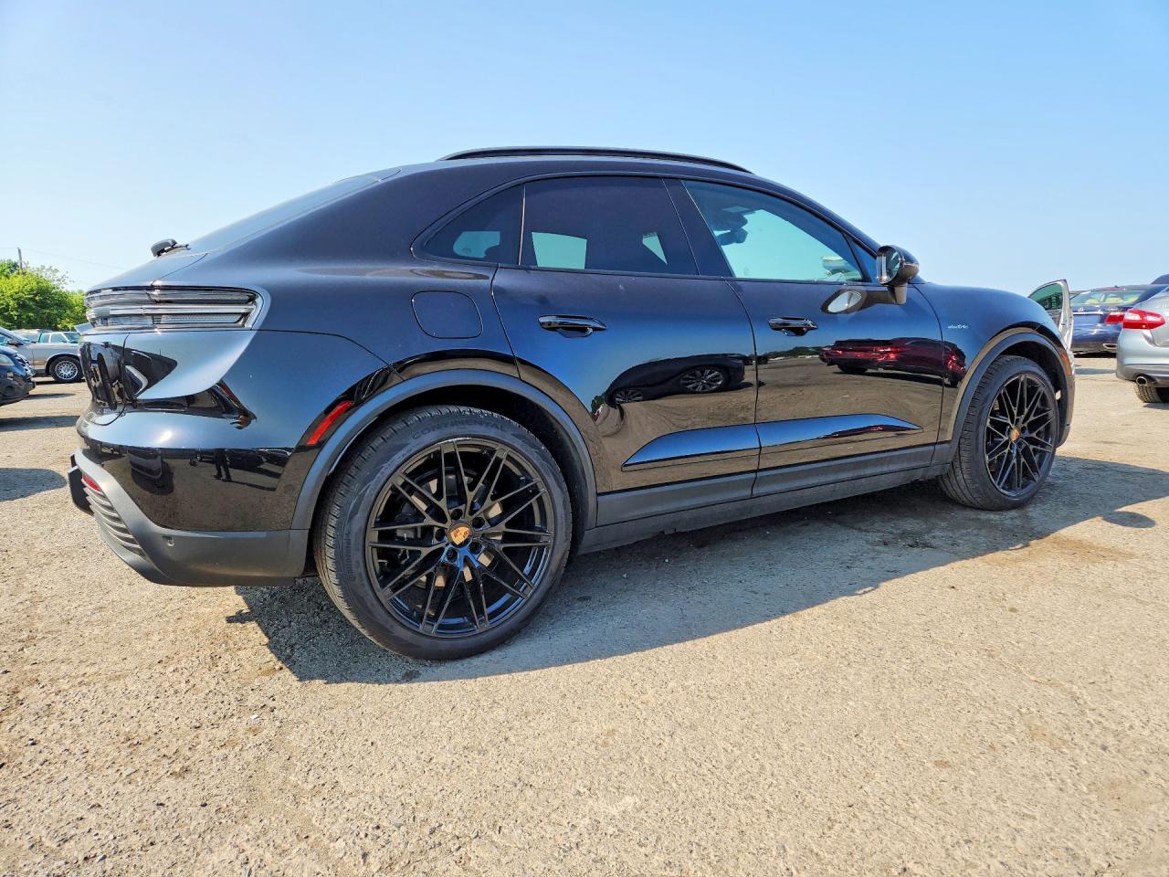 2025 PORSCHE MACAN 4S Electric