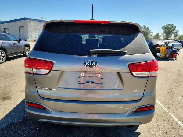 2017 KIA SORENTO L, LX