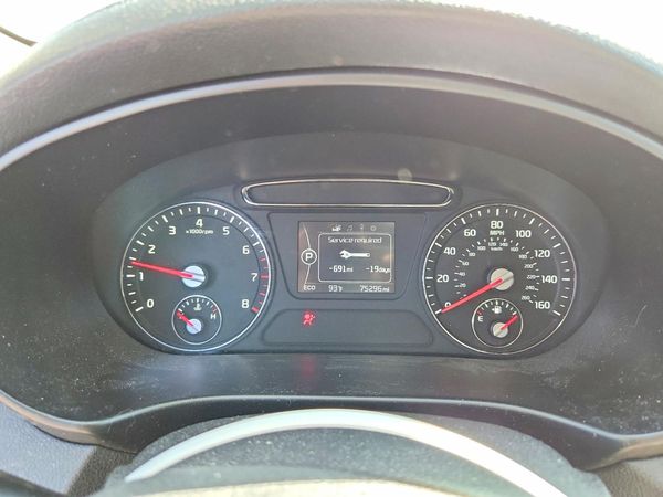 2017 KIA SORENTO L, LX