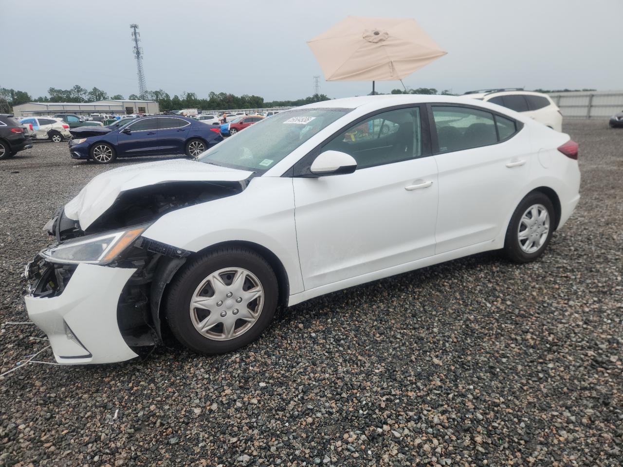 2020 HYUNDAI ELANTRA SE — Front 3/4